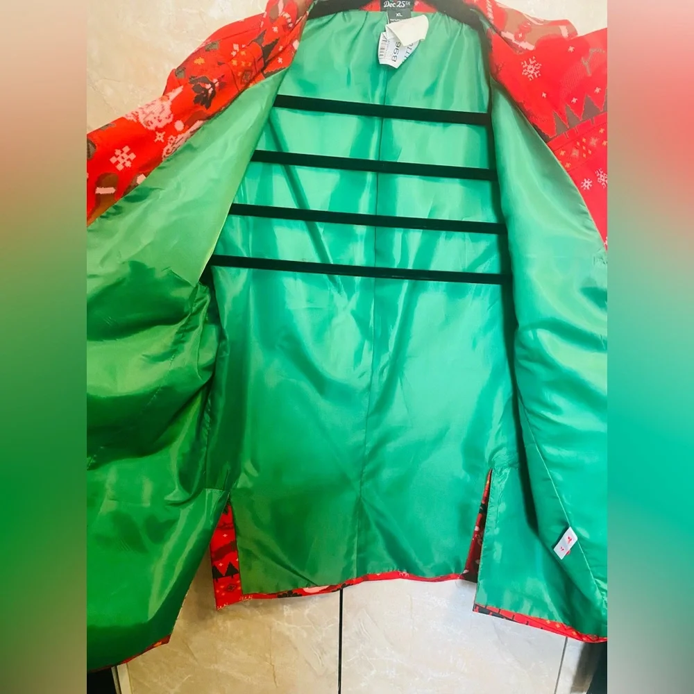 *SEND US AN OFFER *NEW Dec 25th.Festive Red & Green Christmas Blazer